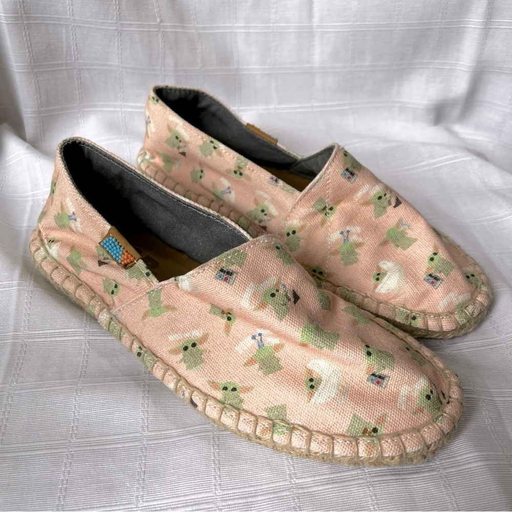 Ubuntu x Star Wars Grogu The Child Afridrilles Slip-On Shoes 7.5 Wide